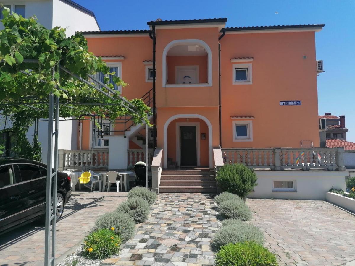 Apartmani Bulajic Krk Town Exterior photo