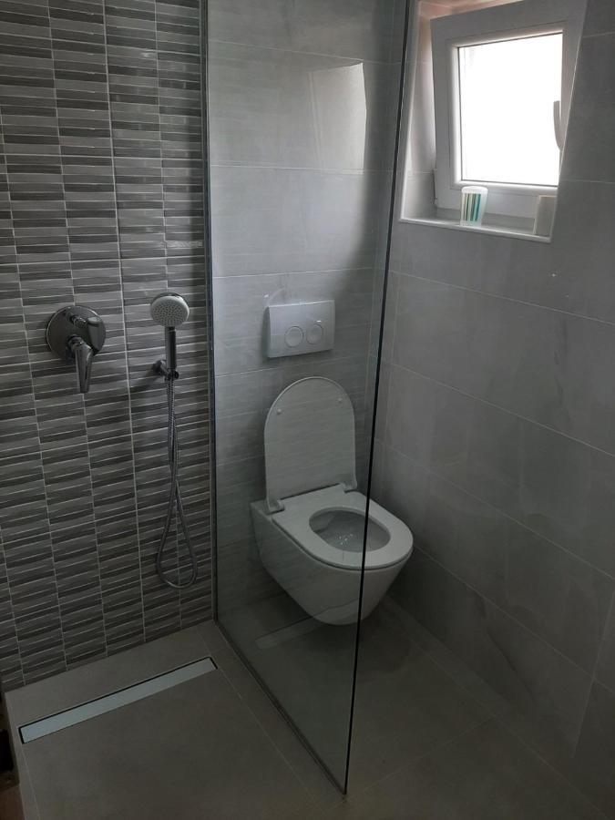 Apartmani Bulajic Krk Town Exterior photo