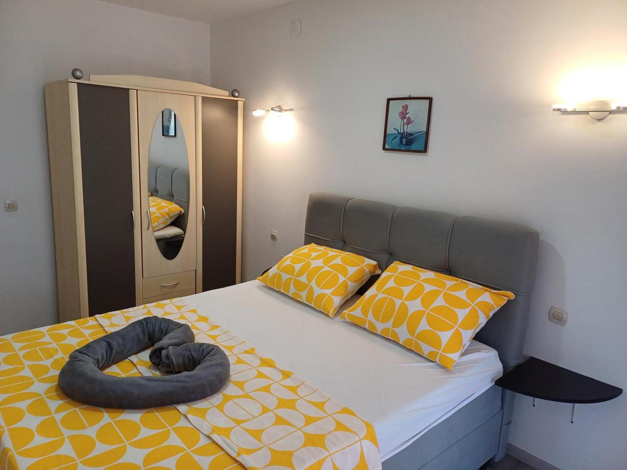 Apartmani Bulajic Krk Town Exterior photo